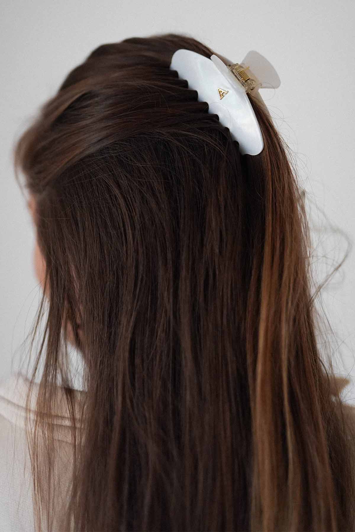 Monogram Clip