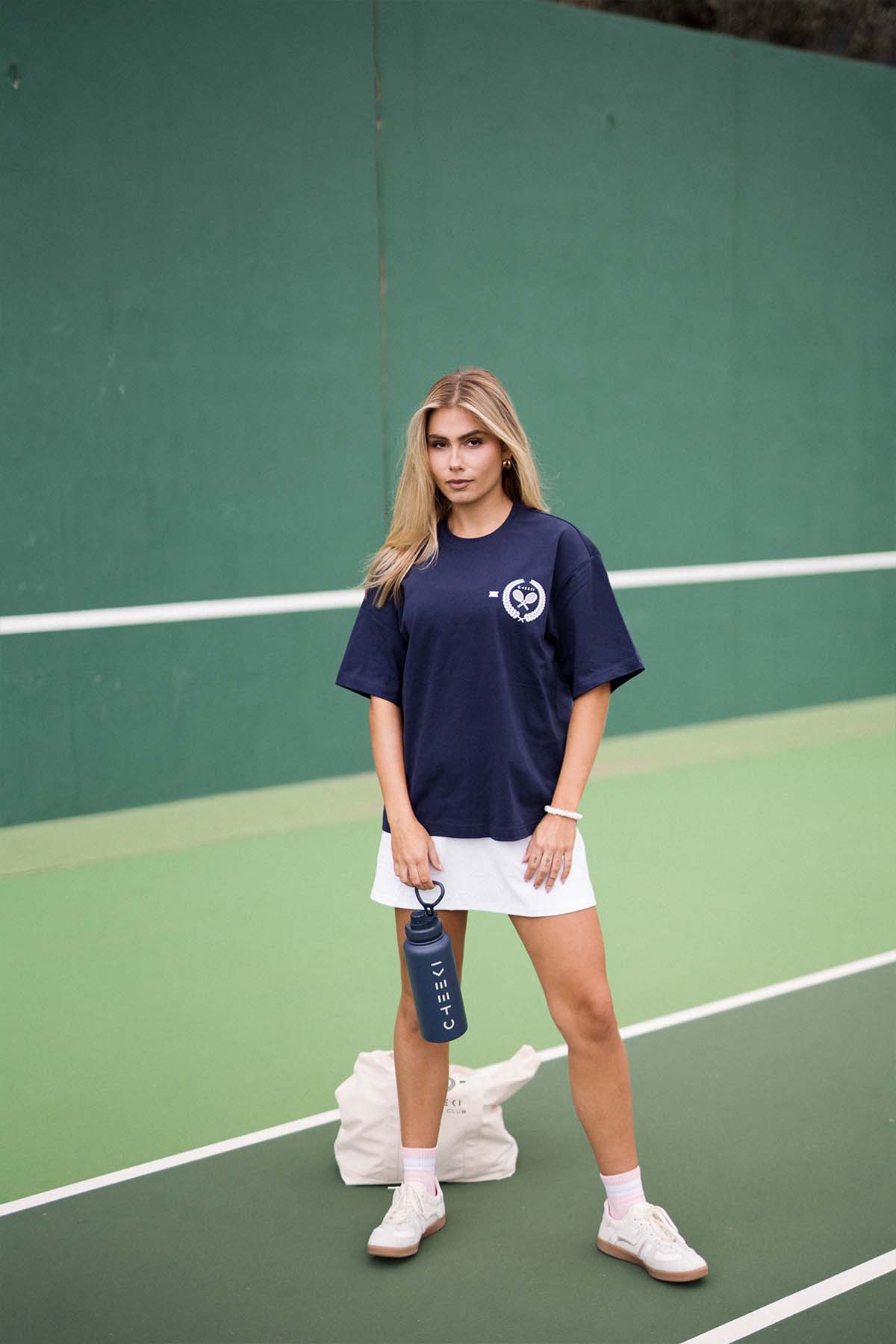 OversizedT-Shirt_NavyBlue_Produkt_CheekiCollection4.jpg