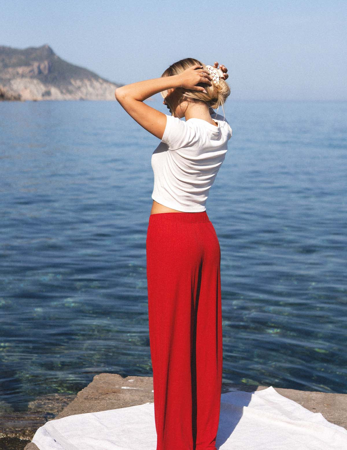 PalazzoHose_CherryRed_Produkt_CheekiCollection4_79ef607e-361a-4d75-975e-39c537e02aed.jpg