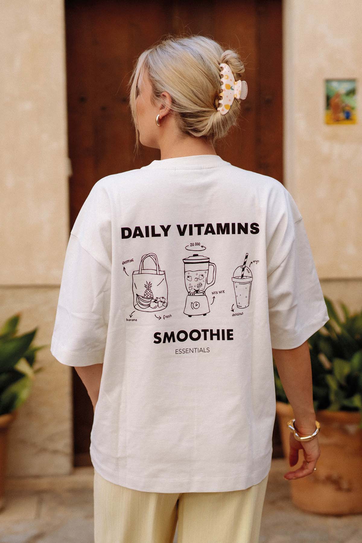 SignatureT-Shirt_SmoothieEssentials_Produkt_CheekiCollection.jpg