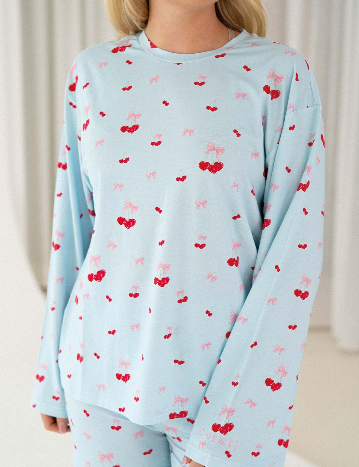 SleepShirt_SweetCherries_Produkt_CheekiCollection5.jpg
