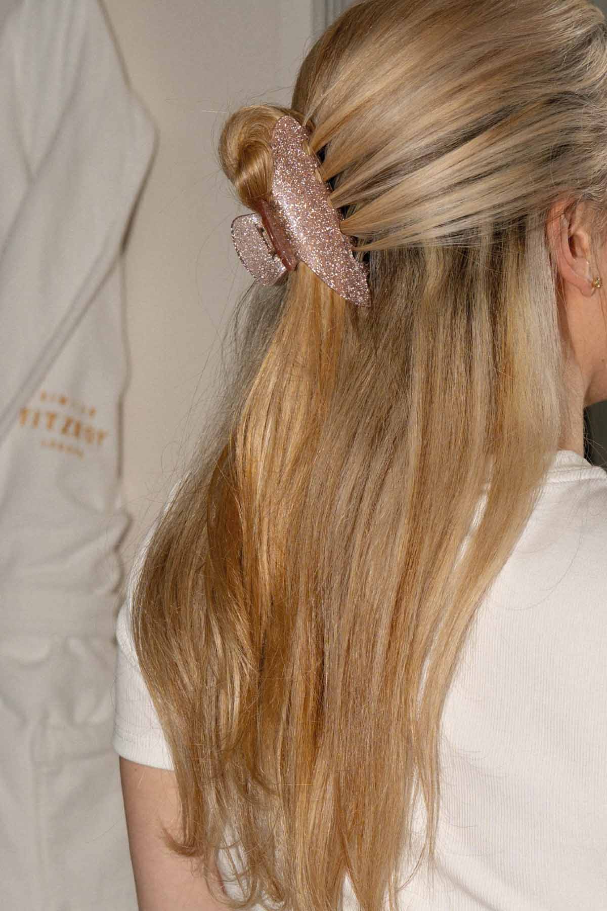 Statement_Clip_Pink_Glitter_Girldreams_Cheeki_Collection2.jpg
